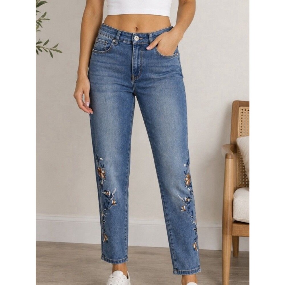 Sandpiper Petite Size 12P Floral Embroidered Jeans Blue Denim Ankle Straight Leg